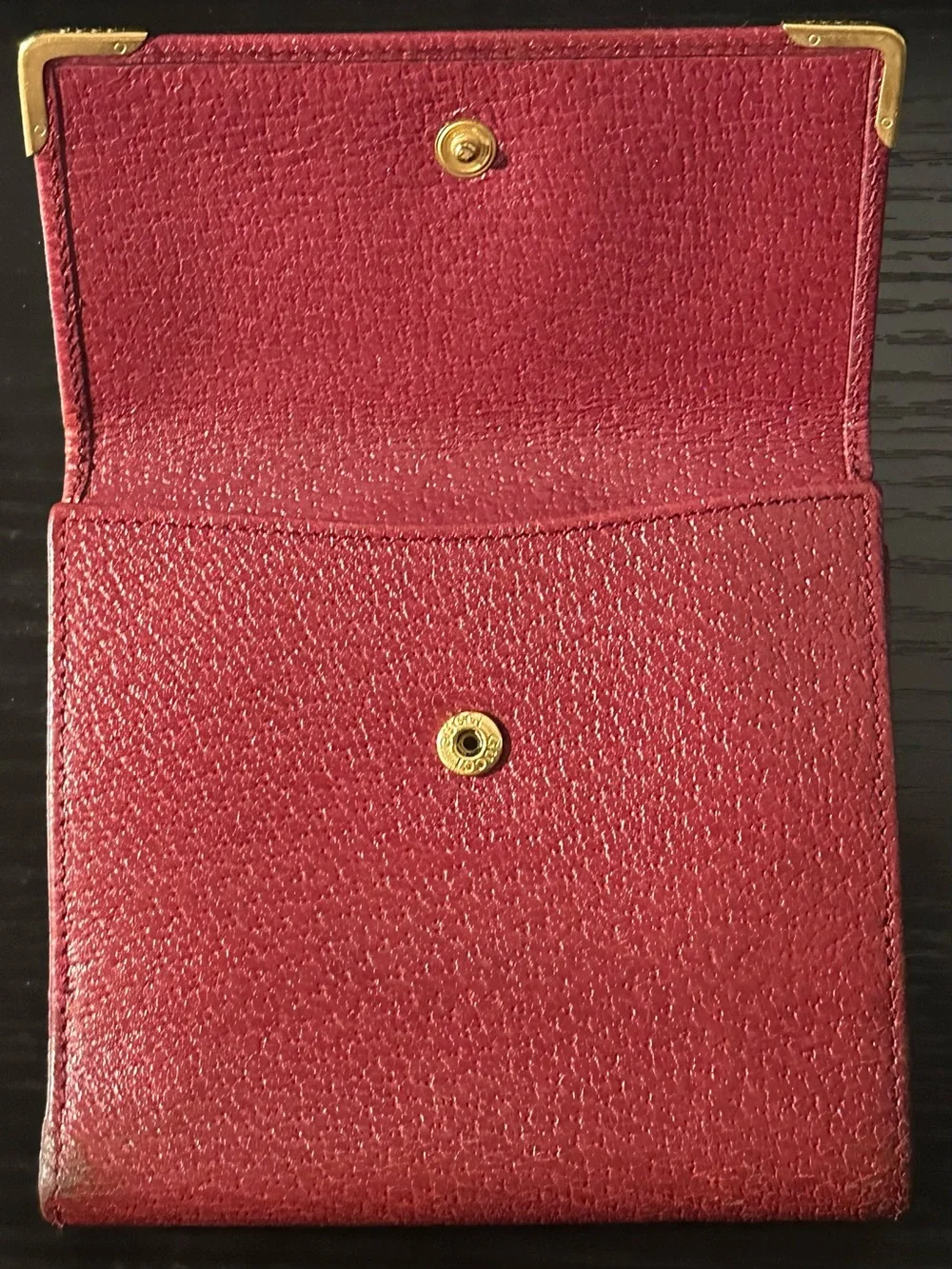 Vintage Gucci Burgundy Leather Bifold Wallet Gold Tone Corner Hardware Italy